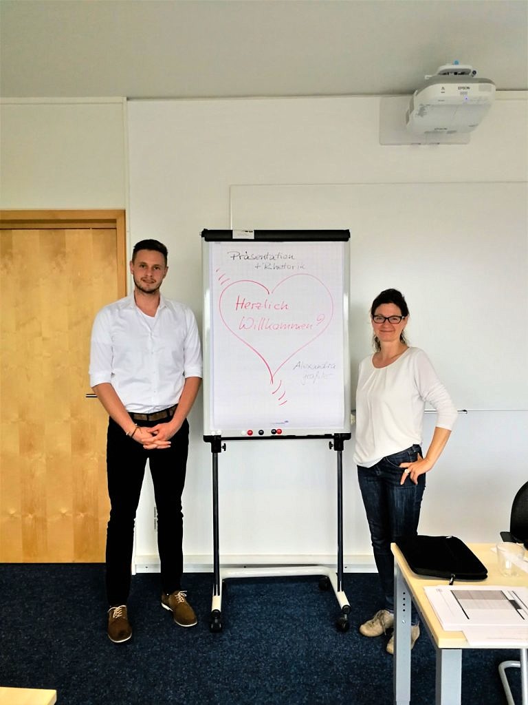 Rede- und Präsentationstraining mit Alexandra Graßler von der WissensAgentur