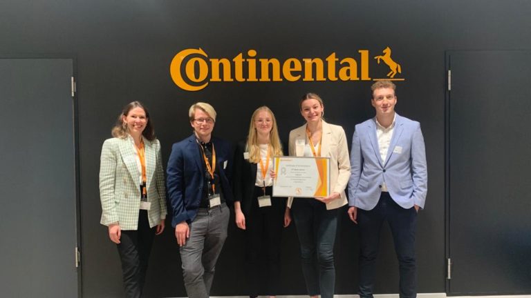 Studierende des Lehrstuhls für SCM bei der Business Case Competition von Continental Regensburg